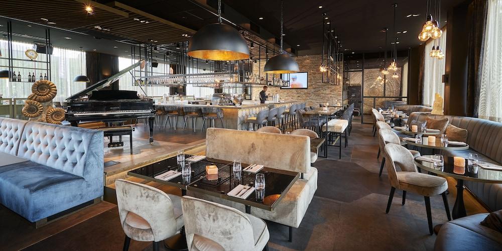 Radisson & Amsterdam South 4*